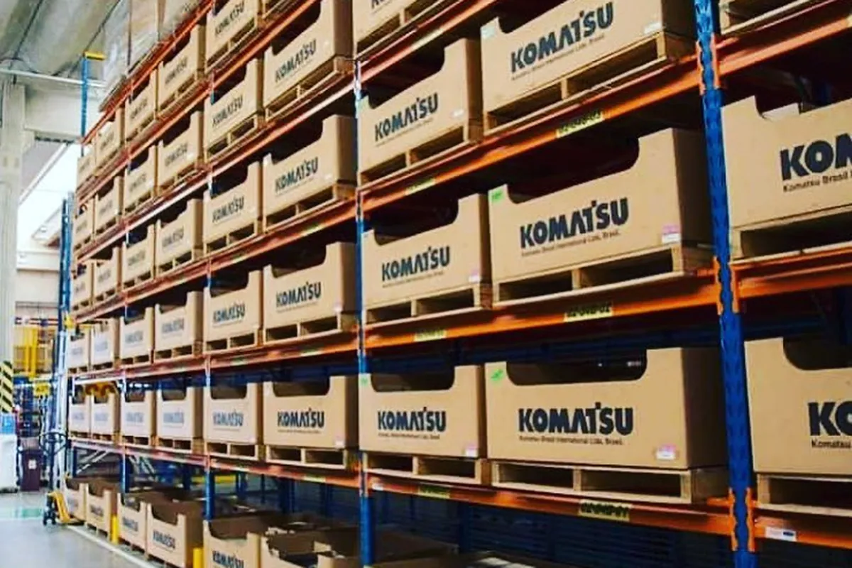 Komatsu orijinal ambalajlı kutular